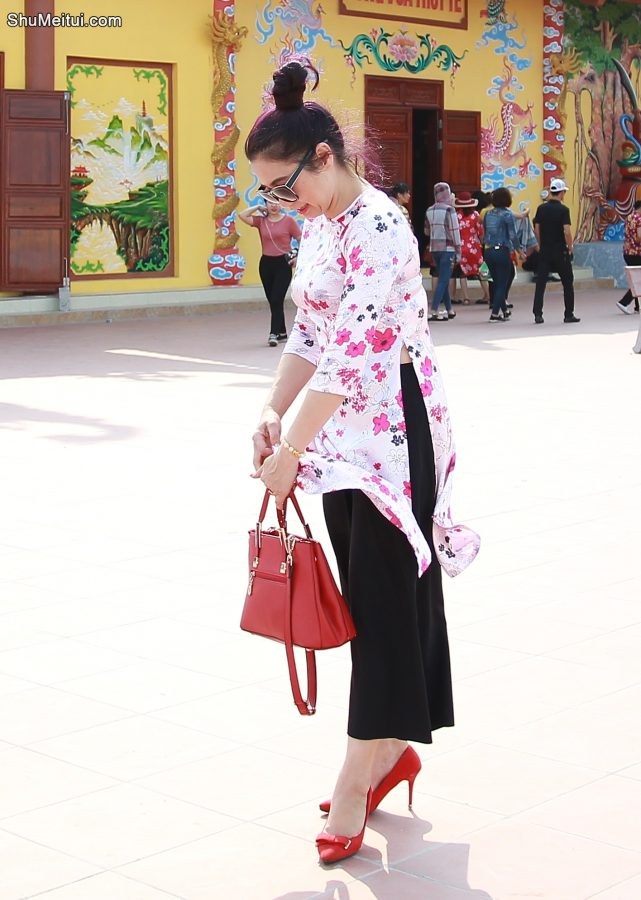 几个熟女好友结伴出行拍了很多照片[第33张/共34张]