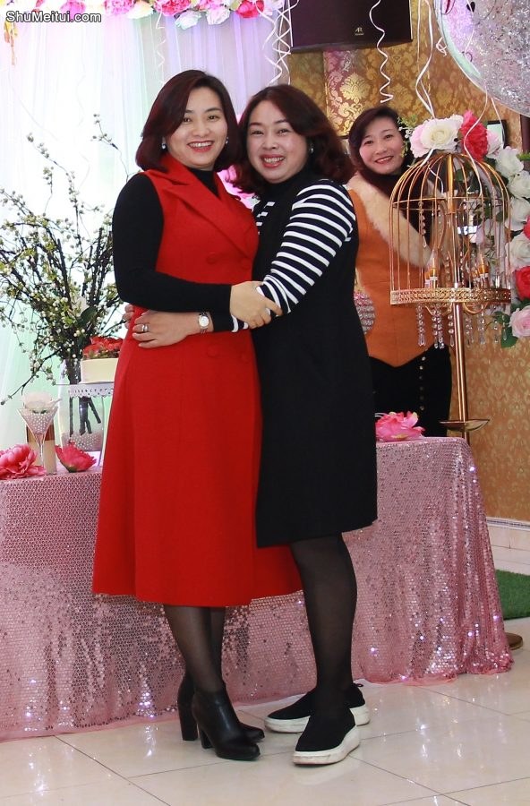 胡艳姐好友庆生各路成熟美女的丝袜[第10张/共24张]