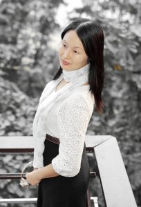 Elin姐穿黑色连裤袜外拍优雅