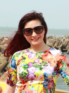 几个熟女好友结伴出行拍了很多照片