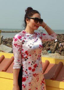 几个熟女好友结伴出行拍了很多照片