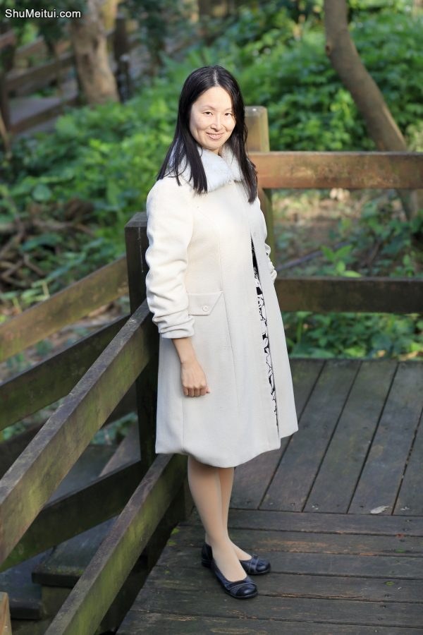 超喜欢拍照片的Elin姐穿肉丝袜又出来了[第1张/共9张]