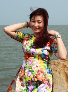 几个熟女好友结伴出行拍了很多照片