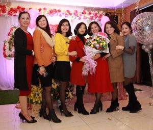 胡艳姐好友庆生各路成熟美女的丝袜