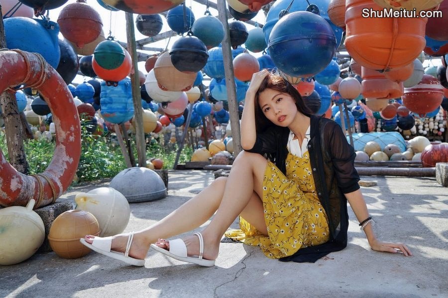 极品人妻在渔村旅行不时露出大腿[第28张/共44张]