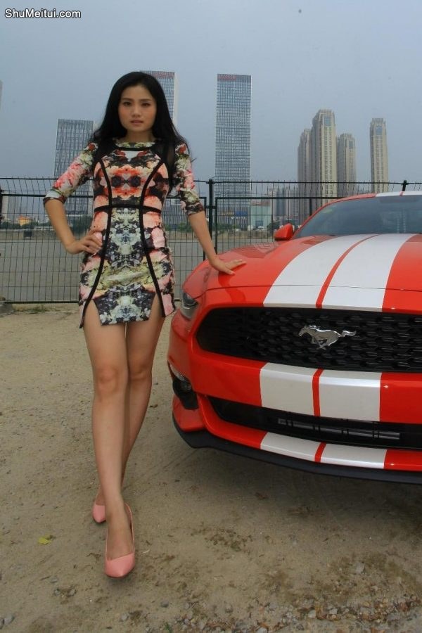 穿旗袍开野马的嫂子的长腿太诱惑[第11张/共14张]