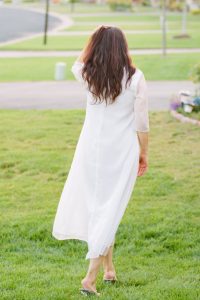 何姐和她的旗袍朋友白裙长发熟妇魅力十足