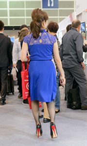 年近50却风韵犹存的客户大姐，得点赞