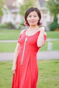 何姐和她的旗袍朋友白裙长发熟妇魅力十足