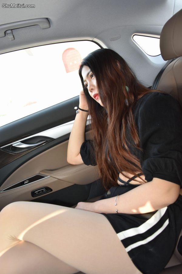 冬日里穿厚肉丝袜的大长腿御姐[第29张/共44张]