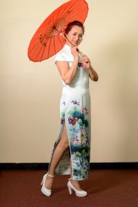 很多穿旗袍的熟女聚会看看有没有你的菜