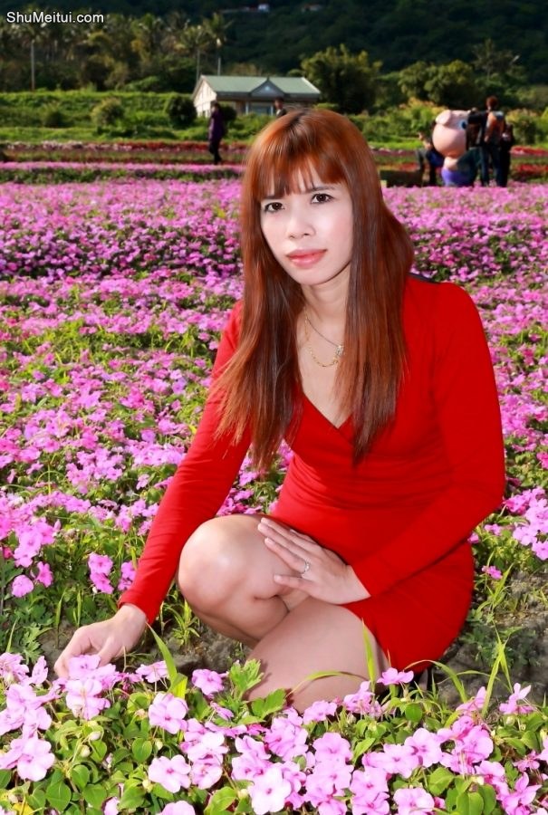 美妇王翠嫂在乡下秀短裙白腿[第8张/共18张]