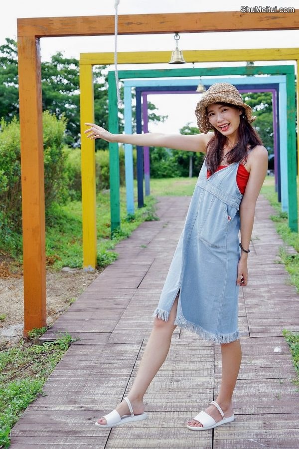 穿平底凉鞋的美腿人妻在巨石阵游玩[第32张/共61张]