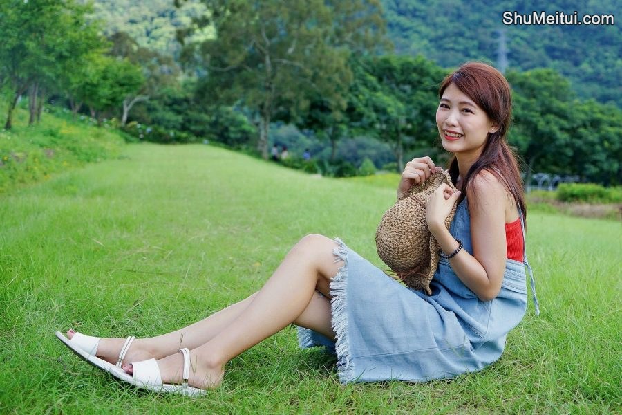 穿平底凉鞋的美腿人妻在巨石阵游玩[第34张/共61张]