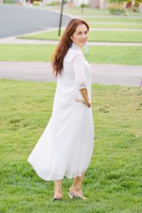 何姐和她的旗袍朋友白裙长发熟妇魅力十足