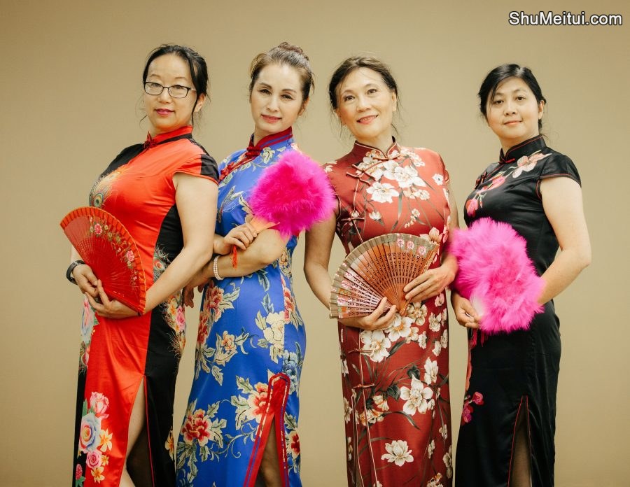 何姐和她的旗袍朋友穿各种各样的旗袍拍照片[第10张/共43张]