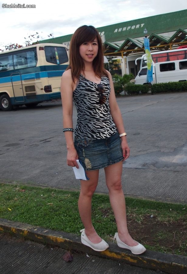 尹嫂放假去海边玩儿各种露腿[第2张/共23张]