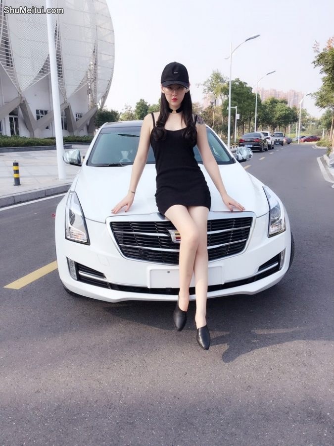 酷帅的美腿眼镜人妻车内秀足[第17张/共18张]