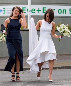 华裔新娘和她的洋妞伴娘，我感觉还是亚洲人好看