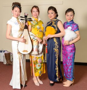 很多穿旗袍的熟女聚会看看有没有你的菜