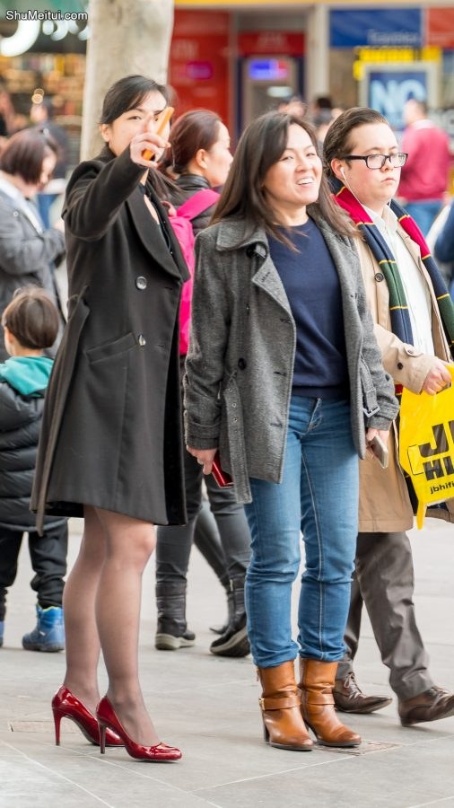 指点江山的黑衣大姐一下子就发现了我，好本领[第2张/共7张]