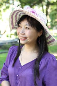 熟妇穿凉高拖鞋到海边就脱掉了