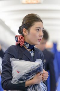 动车上的小媳妇颜值超高，我忍不住拍了几张