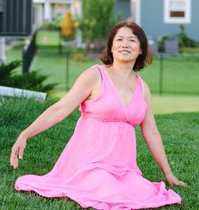 何姐和她的旗袍朋友白裙长发熟妇魅力十足