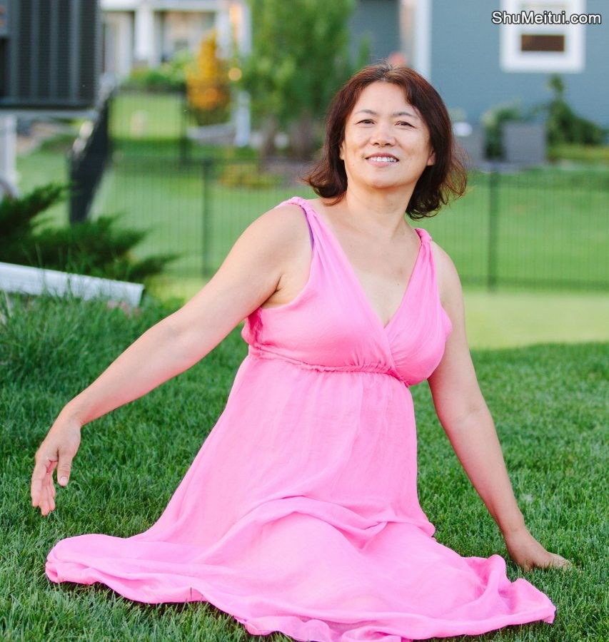 何姐和她的旗袍朋友白裙长发熟妇魅力十足[第5张/共20张]