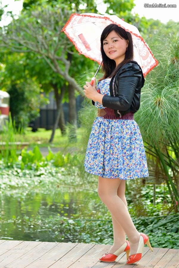 芝姐欣嫂翠嫂三位好友同时出境全部穿了肉丝袜[第22张/共25张]