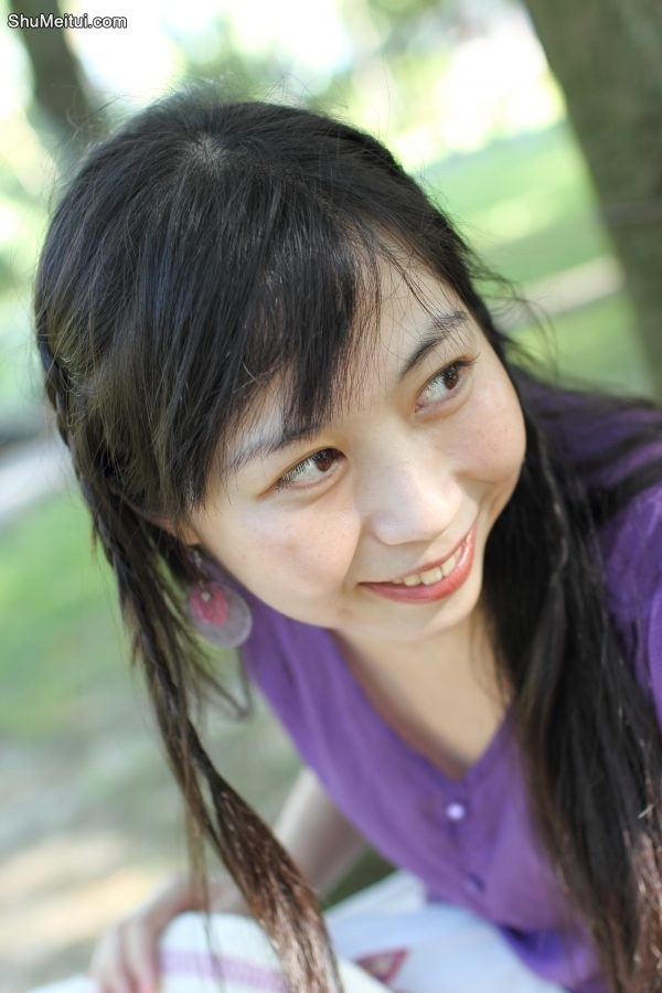 熟妇穿凉高拖鞋到海边就脱掉了[第8张/共22张]