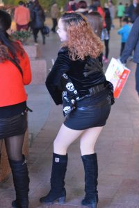 美熟妇身体是真的火爆呀，国产小太妹