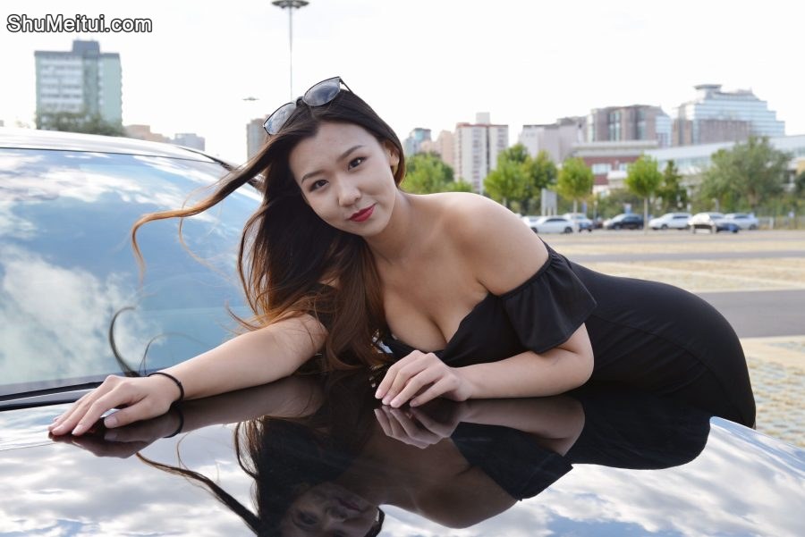 车子和身材都是S级的这个美女真给劲[第36张/共49张]