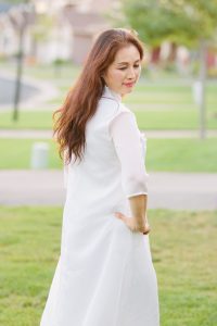 何姐和她的旗袍朋友白裙长发熟妇魅力十足