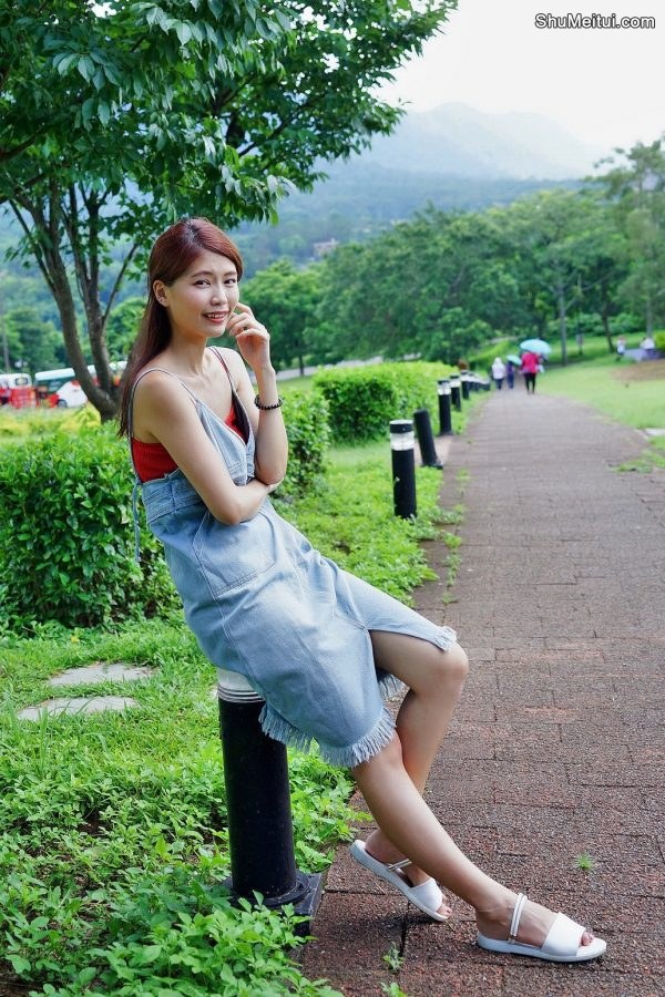 穿平底凉鞋的美腿人妻在巨石阵游玩[第27张/共61张]