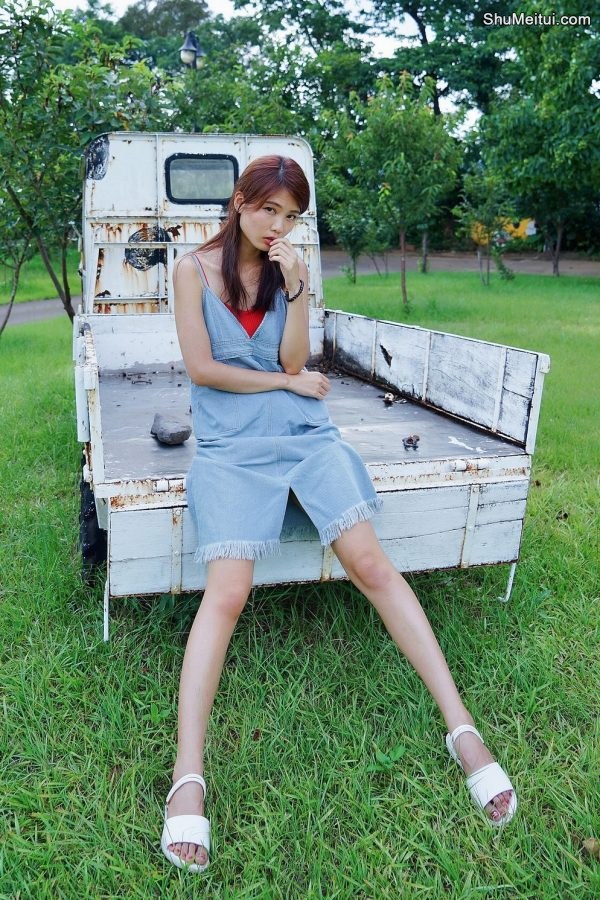 穿平底凉鞋的美腿人妻在巨石阵游玩[第24张/共61张]