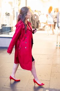 在国外奔波的大姐大，感觉像蒙古族的