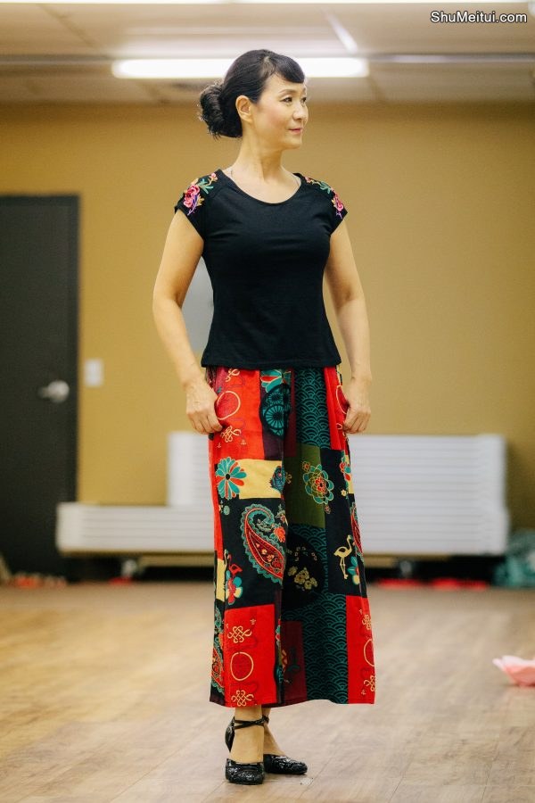 何姐和她的旗袍朋友穿各种各样的旗袍拍照片[第23张/共43张]