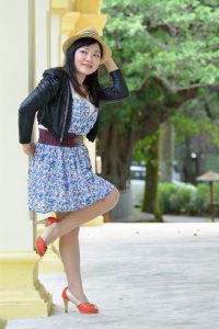 芝姐欣嫂翠嫂三位好友同时出境全部穿了肉丝袜