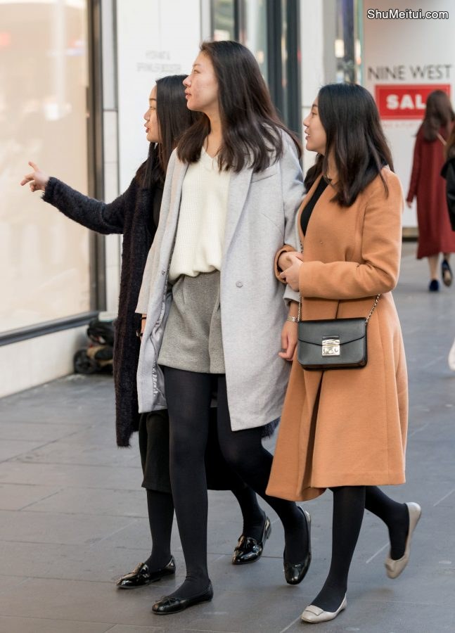 铿锵三人行，北京小妞果然风流，超高回头率[第5张/共5张]