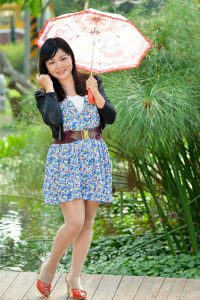 芝姐欣嫂翠嫂三位好友同时出境全部穿了肉丝袜