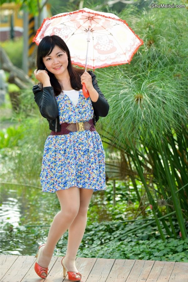 芝姐欣嫂翠嫂三位好友同时出境全部穿了肉丝袜[第25张/共25张]