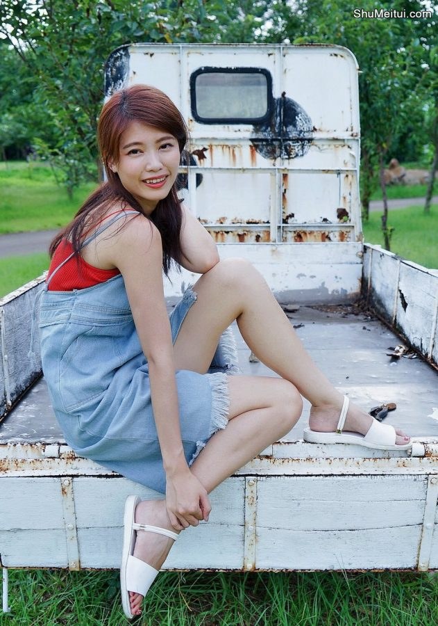 穿平底凉鞋的美腿人妻在巨石阵游玩[第17张/共61张]