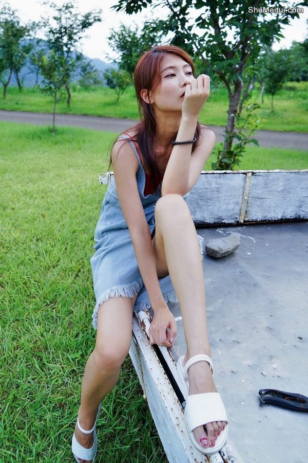 穿平底凉鞋的美腿人妻在巨石阵游玩[第21张/共61张]