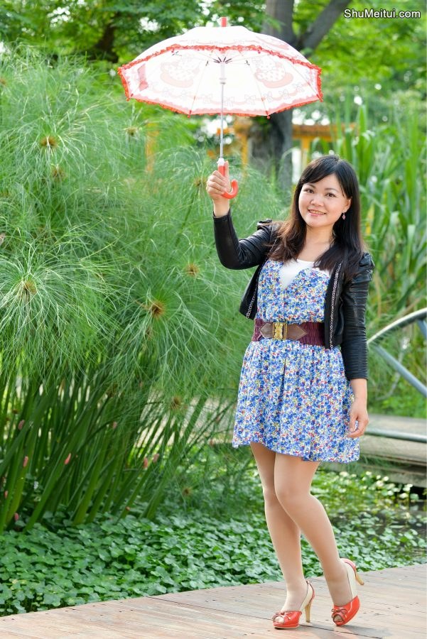 芝姐欣嫂翠嫂三位好友同时出境全部穿了肉丝袜[第23张/共25张]