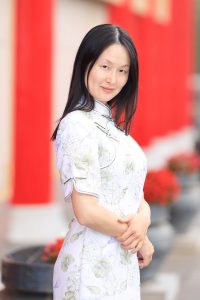 丰满的身体穿上了优雅的旗袍,Elin姐人像摄影