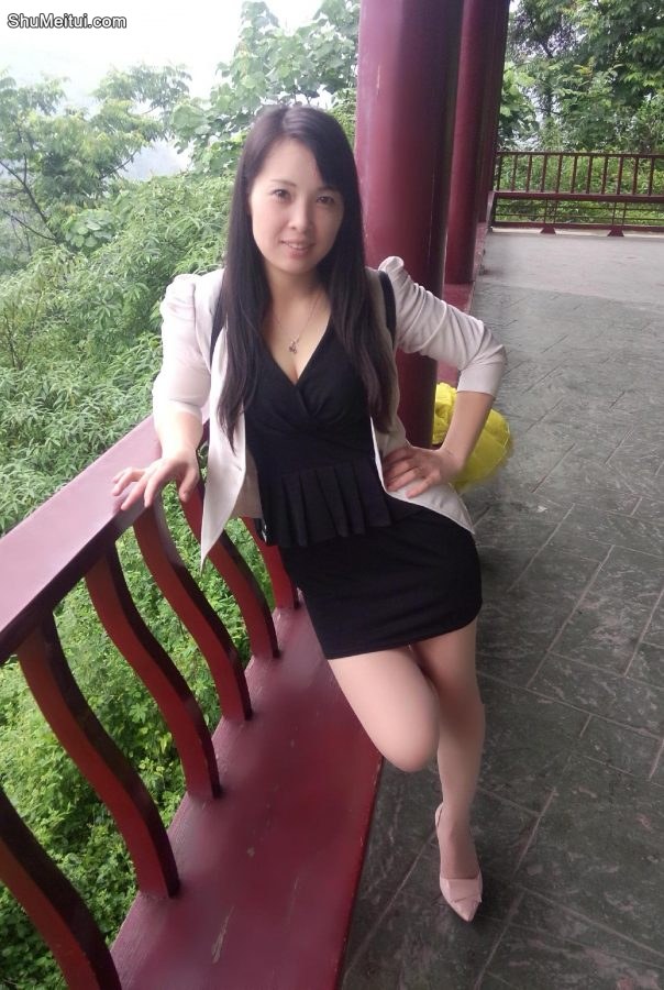 保养不赖的熟妇魏大姐携小公主出境，点个赞[第11张/共14张]