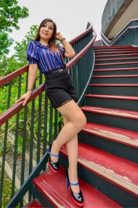 成熟的长腿芝姐阳光下高清晰肉丝