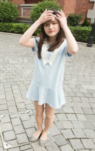 清纯甜美大美女也来媳妇车模了，真是靓呀