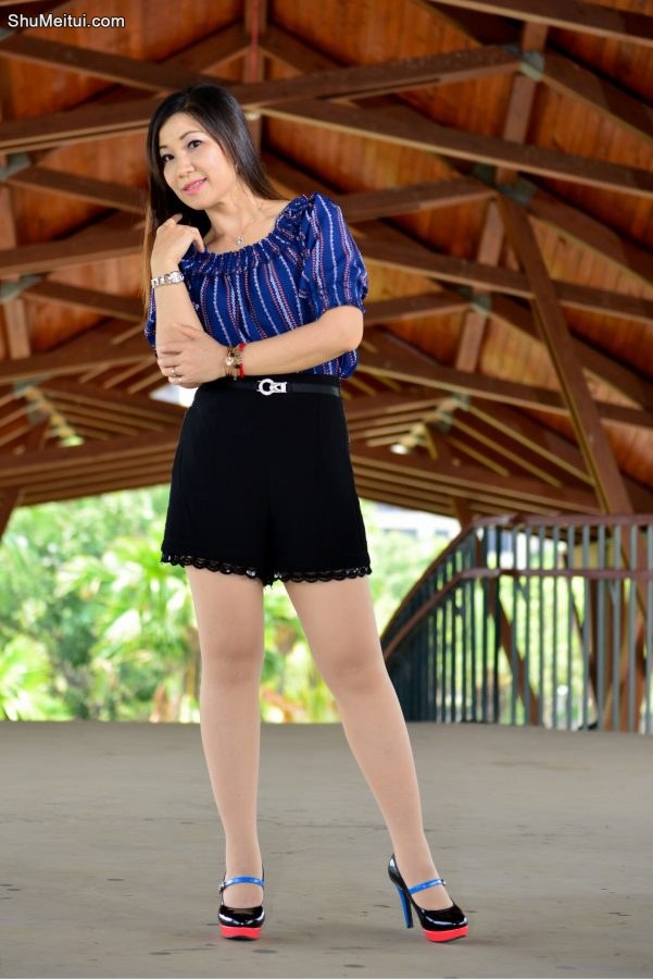 成熟的长腿芝姐阳光下高清晰肉丝[第46张/共56张]